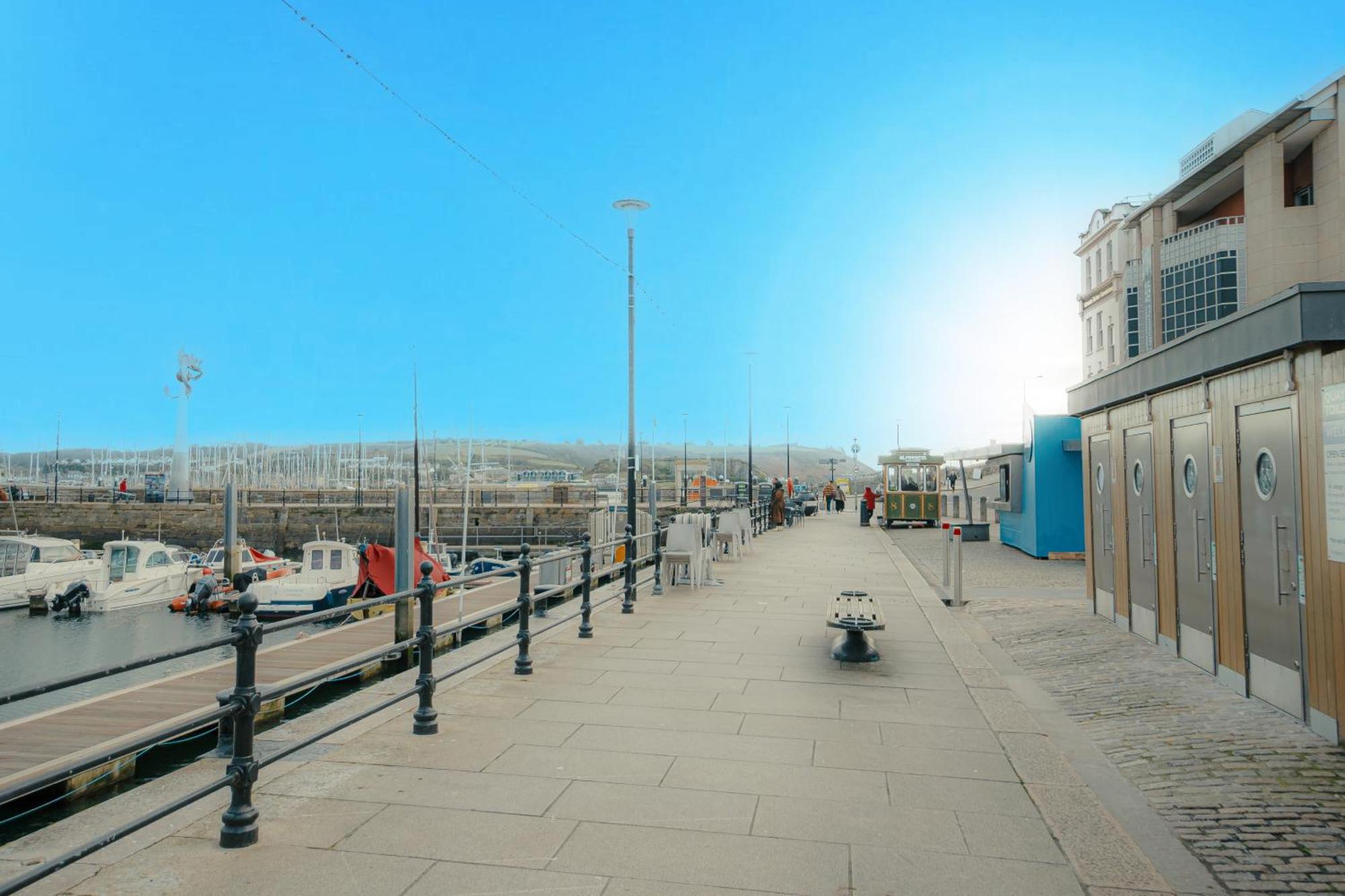 Super Duplex With Free Parking Appartement Plymouth Buitenkant foto